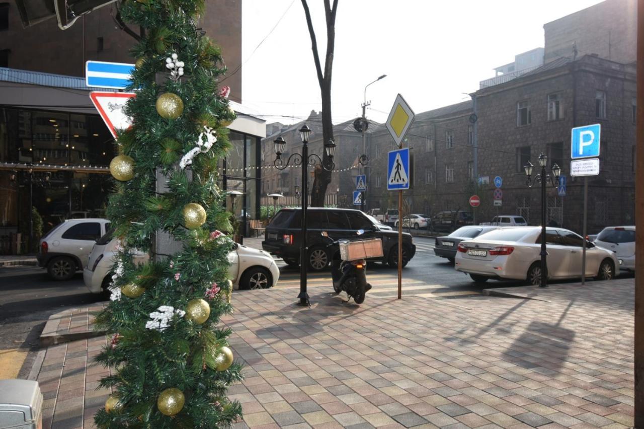 A&X Hostel And Tours Yerevan Exterior photo